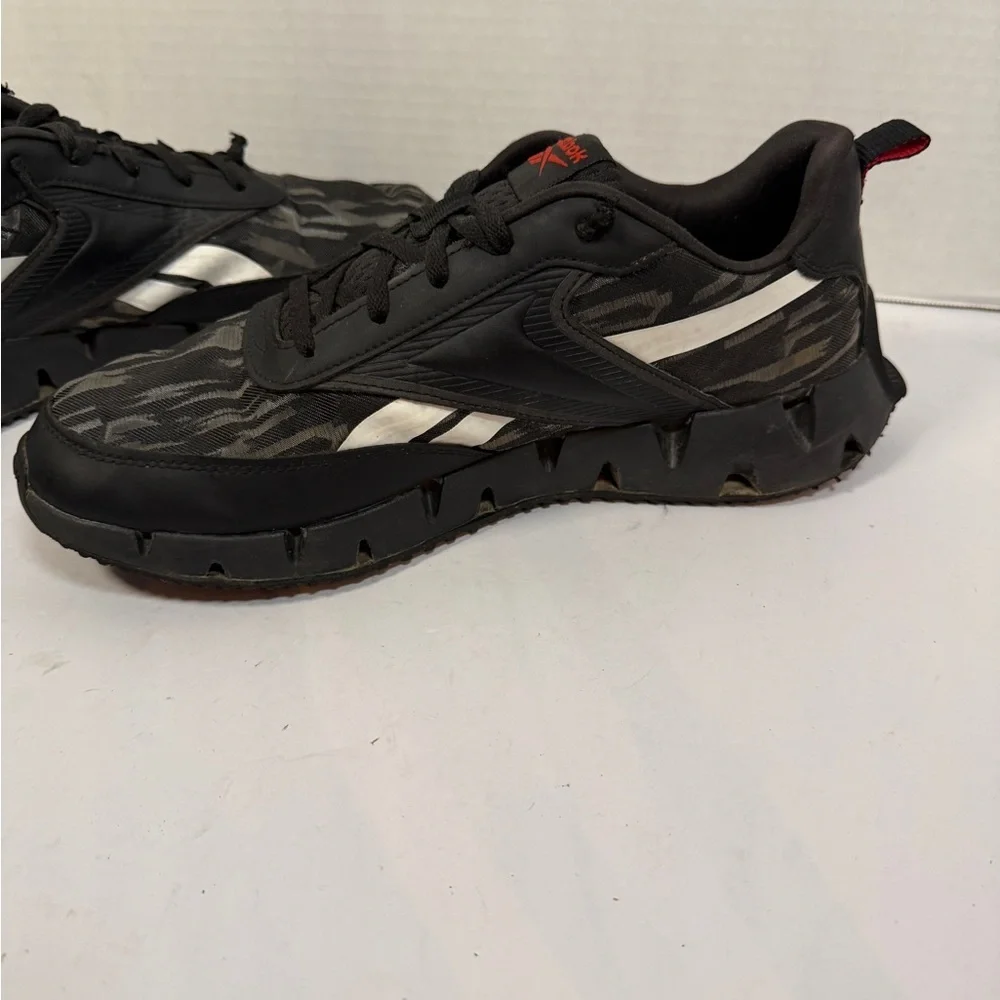 Reebok Men's Zig Dynamica Black/Red/White Camo, Running Shoes SIZE 12